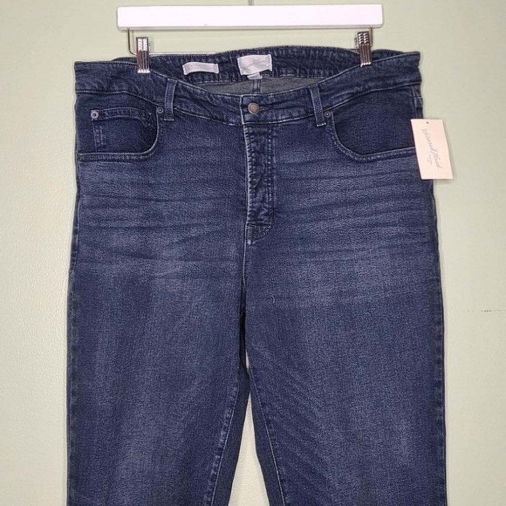 Universal Thread Mid Rise 80s Slim Dark Wash Denim Frayed Raw Hem Grunge 17 - Picture 2 of 10